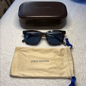 Louis Vuitton Z2344W Soupçon Carré Blue Sunglasses with CoA
